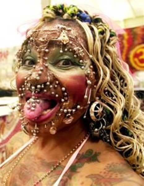 Piercing y Tatuage
