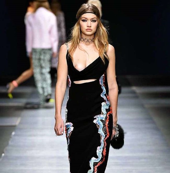 Gigi Hadid - 01
